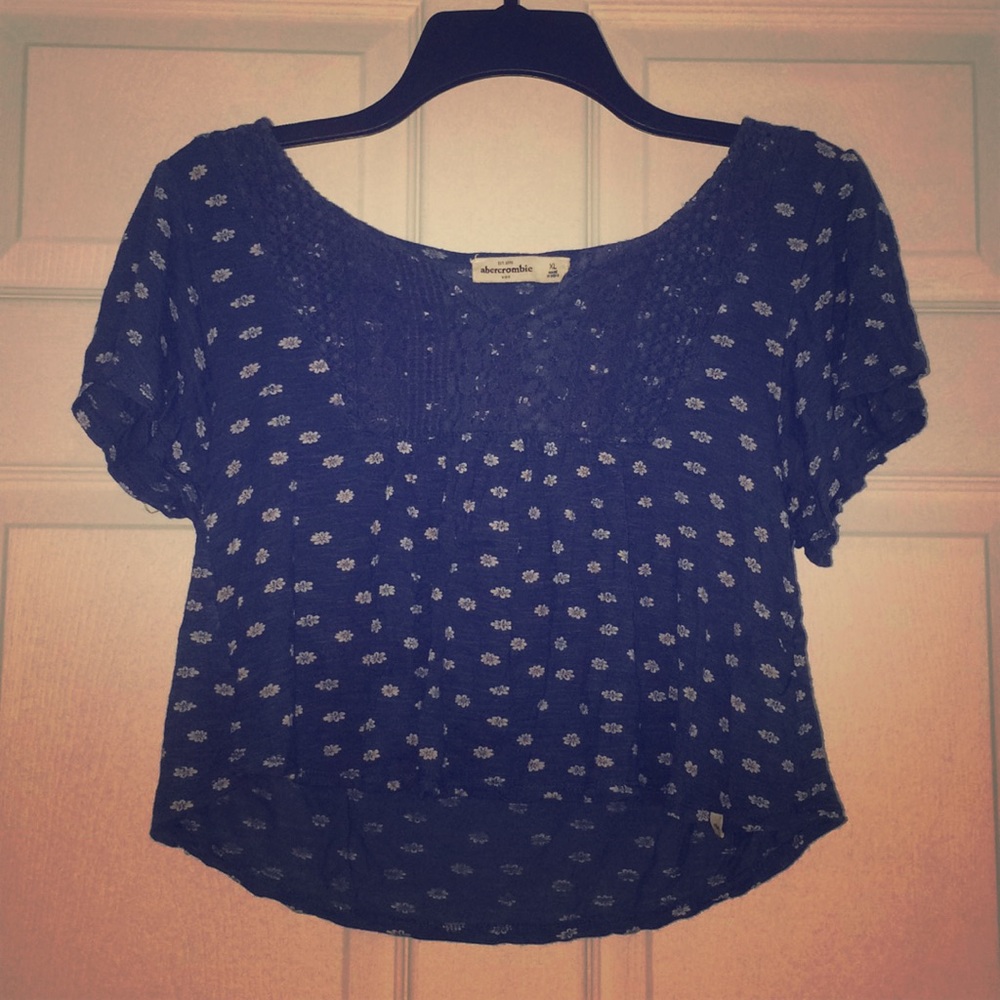 Blue floral pattern summer/spring top